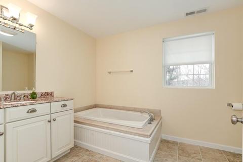 27 Drexel St, Worcester, MA 01602 photo 19