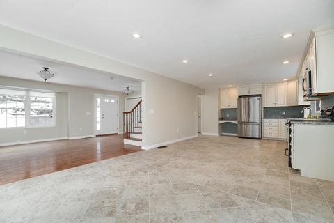 27 Drexel St, Worcester, MA 01602 photo 4
