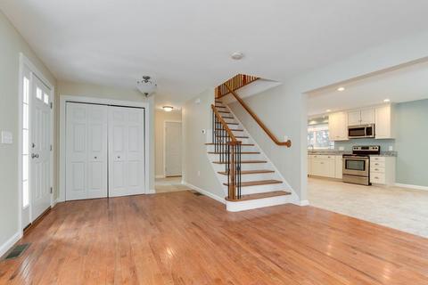 27 Drexel St, Worcester, MA 01602 photo 3