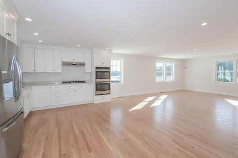 18 Causeway St, Gloucester, MA 01930 photo 8