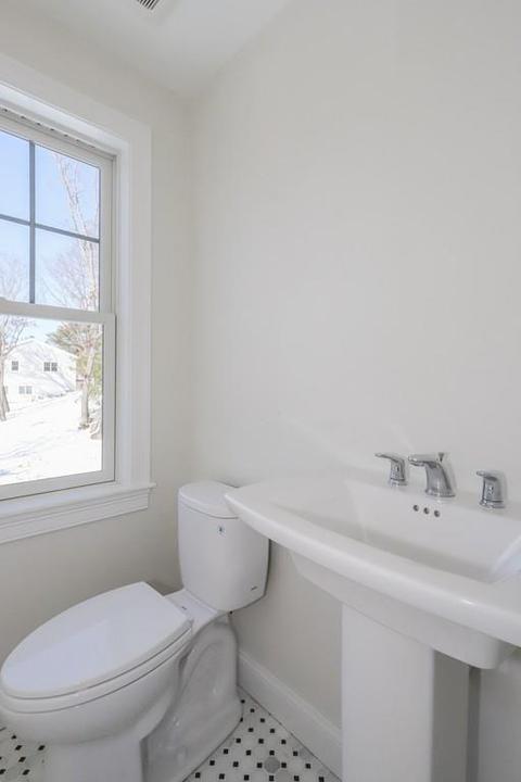 18 Causeway St, Gloucester, MA 01930 photo 9