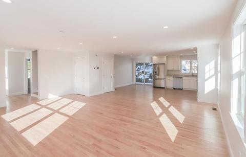 18 Causeway St, Gloucester, MA 01930 photo 5