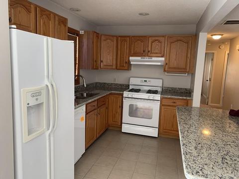 276 Manchester St, Fall River, MA 02721 photo 10