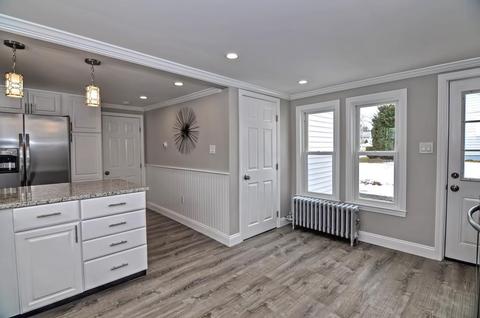 37 Main St, Upton, MA 01568 photo 5
