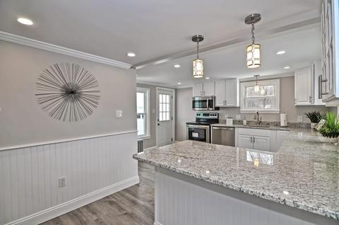 37 Main St, Upton, MA 01568 photo 2