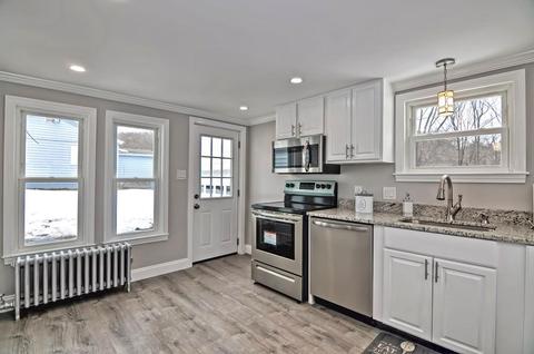 37 Main St, Upton, MA 01568 photo 18
