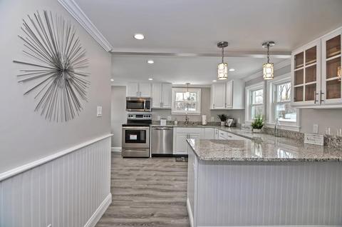 37 Main St, Upton, MA 01568 photo 1