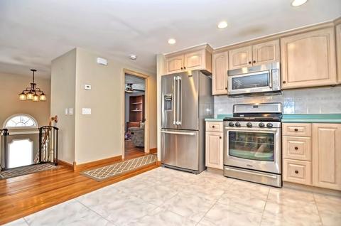 131 Rich St, Fall River, MA 02720 photo 3