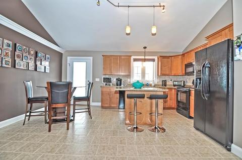 103 Bronson St, Fall River, MA 02721 photo 9