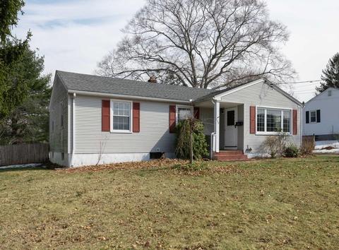 123 Moore St, Chicopee, MA 01013 photo 2