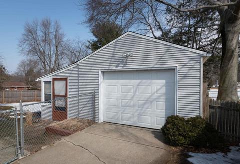 123 Moore St, Chicopee, MA 01013 photo 11