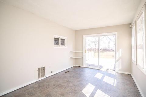 97 Thompson St, Springfield, MA 01109 photo 11