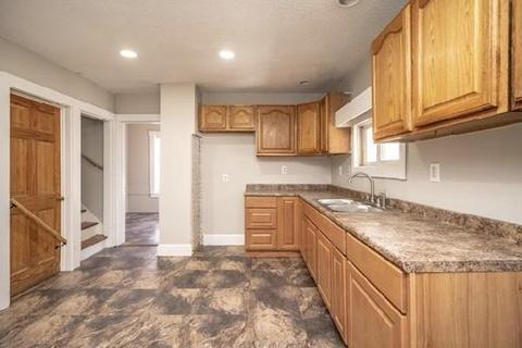 97 Thompson St, Springfield, MA 01109 photo 19