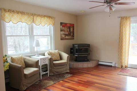 115 South St, Upton, MA 01568 photo 8