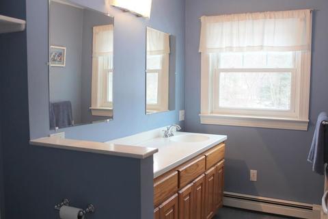 115 South St, Upton, MA 01568 photo 21