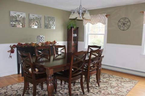 115 South St, Upton, MA 01568 photo 10