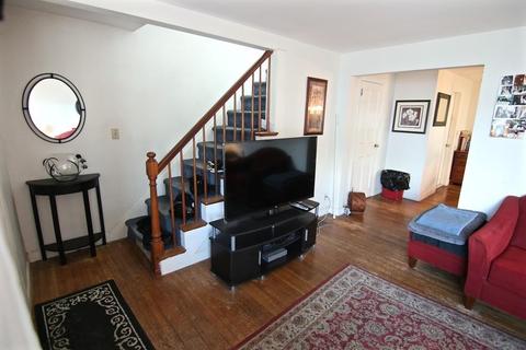 32 Cedar St, Everett, MA 02149 photo 1