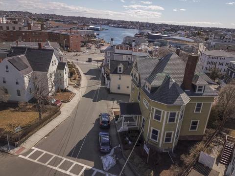 8 Angle St, Gloucester, MA 01930 photo 4