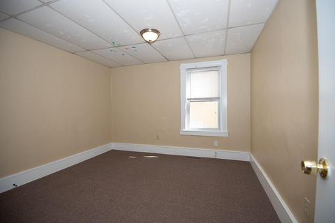 5 Seward St, Worcester, MA 01604 photo 6