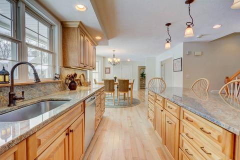 5 Cloverleaf Ln, Franklin, MA 02038 photo 8