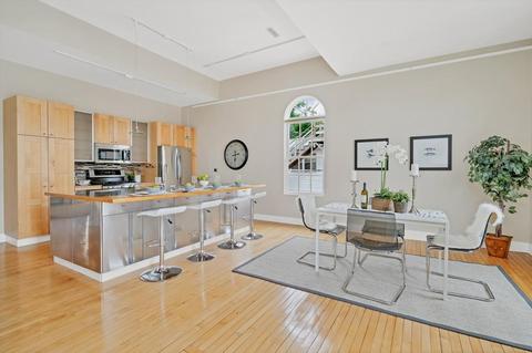24 Elm St #2, Gloucester, MA 01930 photo 4