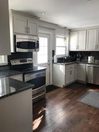 9 Pilgrim Way, Walpole, MA 02032 photo 2