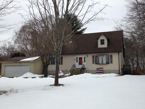 69 Poland St, Webster, MA 01570 photo 3