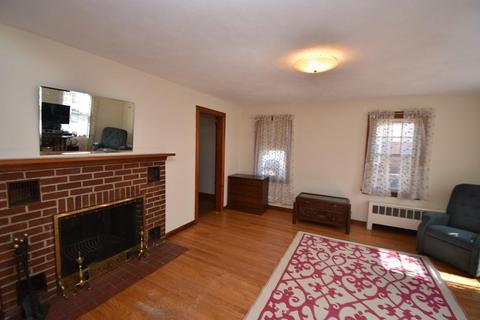 69 Clark St, Easthampton, MA 01027 photo 5