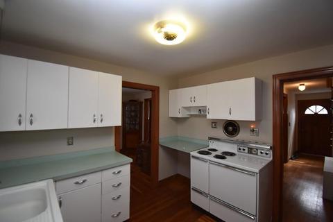 69 Clark St, Easthampton, MA 01027 photo 12