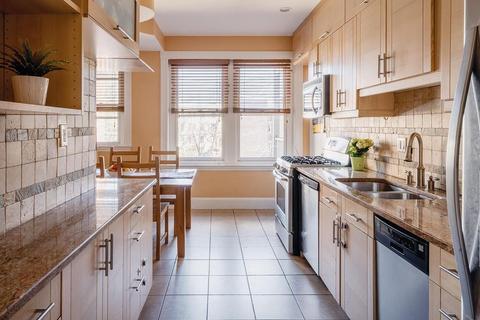 58 Dwight St #3, Brookline, MA 02446 photo 4