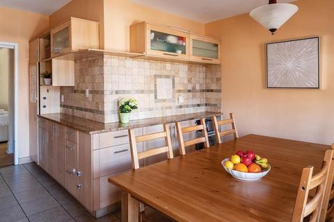 58 Dwight St #3, Brookline, MA 02446 photo 5