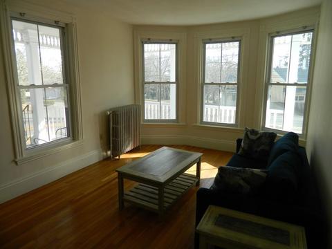 45 Lindall St #L2, Danvers, MA 01923 photo 2