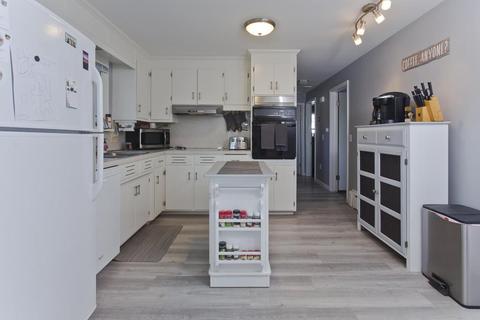 90 Ogden St, Springfield, MA 01151 photo 9