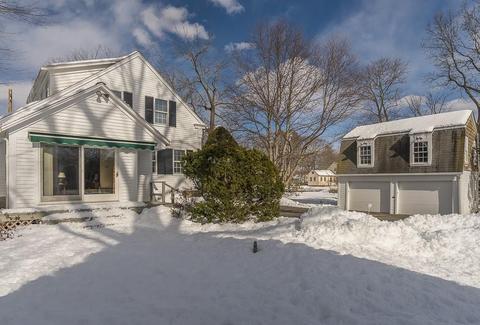 90 Centre St, Danvers, MA 01923 photo 3