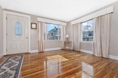 35 Thurman Park, Everett, MA 02149 photo 4