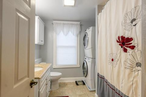 283 Eighth Ave, Woonsocket, RI 02895 photo 10
