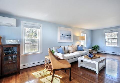 27 Hull St, Hingham, MA 02043 photo 8