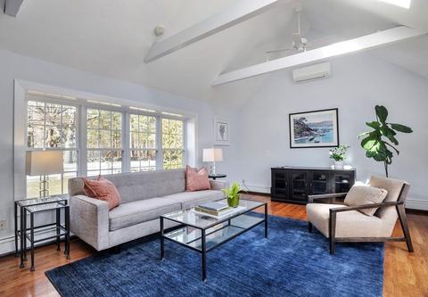 27 Hull St, Hingham, MA 02043 photo 3