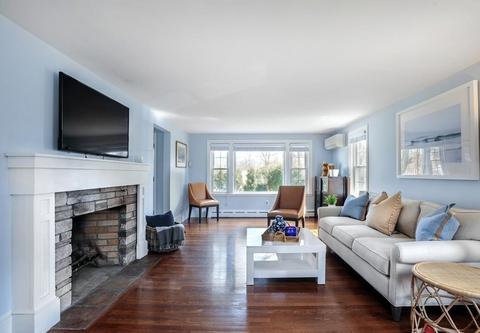 27 Hull St, Hingham, MA 02043 photo 7