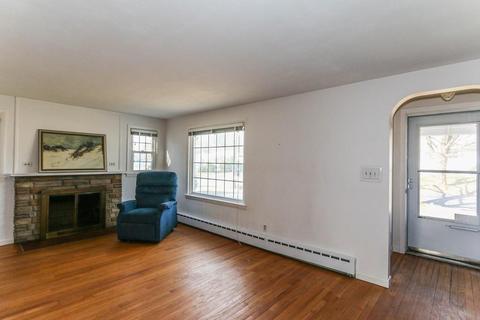 41 Redden Rd, Springfield, MA 01119 photo 3