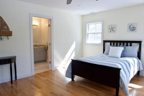 2 Dornell Rd, Gloucester, MA 01930 photo 17