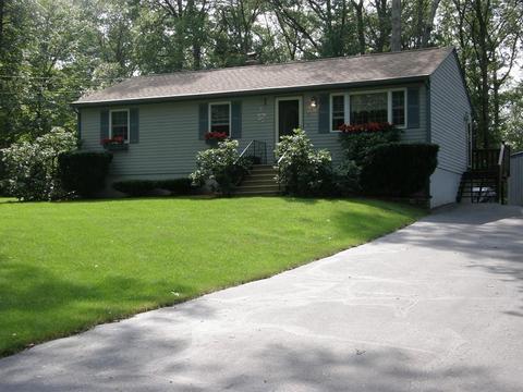 7 Hickory Ln, Webster, MA 01570 photo 1