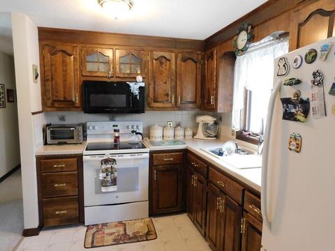 7 Hickory Ln, Webster, MA 01570 photo 4