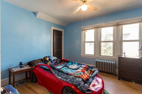 22 Belvidere St, Springfield, MA 01108 photo 15