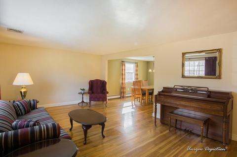 21 Applegate Ln, Reading, MA 01867 photo 5
