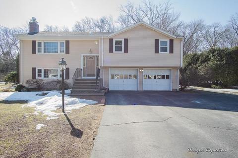 21 Applegate Ln, Reading, MA 01867 photo 2