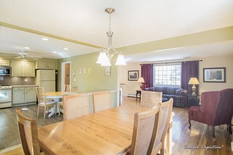 21 Applegate Ln, Reading, MA 01867 photo 6