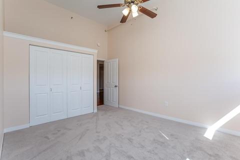 235 State #427, Springfield, MA 01103 photo 18