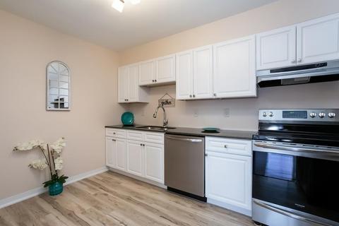 235 State #427, Springfield, MA 01103 photo 7