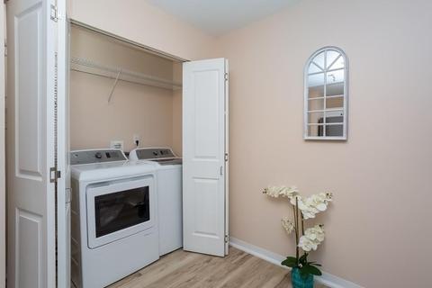 235 State #427, Springfield, MA 01103 photo 10